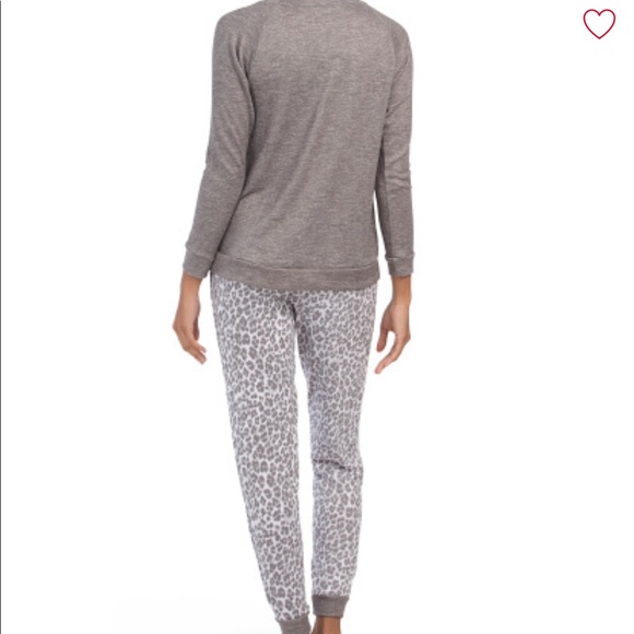 ๐ Rae Dunn Happy DO NOT DISTURB Raglan Top & Jogger Set PJs - Picture 12 of 12